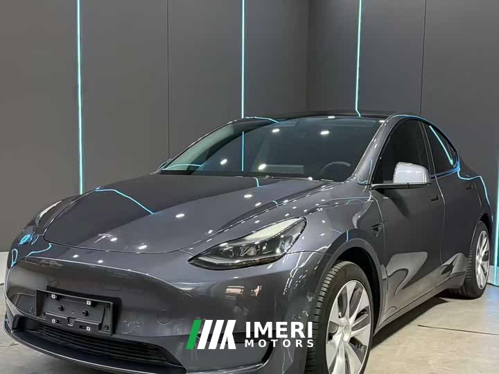 Tesla Model Y Facelift Rear-Wheel Drive