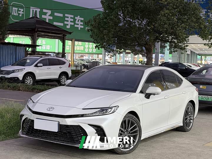 Toyota Camry 2026 Dual-Engine 2.0HXS Sports Plus Edition - ავტომობილი ჩინეთიდან