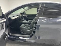 Tesla Model Y Rear-Wheel Drive - ფოტო 16