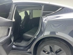 Tesla Model Y Rear-Wheel Drive - ფოტო 17