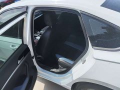 Volkswagen Lavida 1.5L Automatic Deyi Edition - ფოტო 6