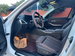 BMW 3 Series 325Li M Sport Package - ფოტო 8