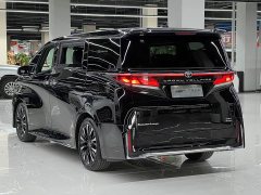 Toyota Vellfire Crown Hybrid 2.5L Executive Premier Edition - ფოტო 6