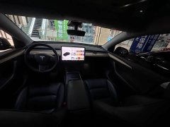 Tesla Model Y Rear-Wheel Drive - ფოტო 7