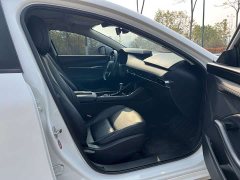 Mazda3 Axela 2.0L Automatic Elegant Edition - ფოტო 8