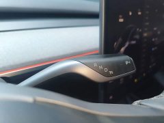Tesla Model Y Rear-Wheel Drive - ფოტო 13