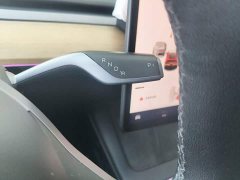 Tesla Model Y Standard Range RWD - ფოტო 15