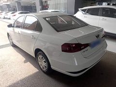 Volkswagen Jetta VA3 1.5L Manual Entry-Level - ფოტო 4