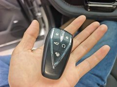 Changan Oushan Z6 New Energy Smart Electric iDD 150KM Flagship PLUS Intelligent Parking Version - ფოტო 8