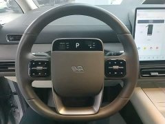 Li Auto Li Xiang MEGA Ultra - ფოტო 10
