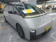 Li Auto Li Xiang MEGA Ultra - ფოტო 3