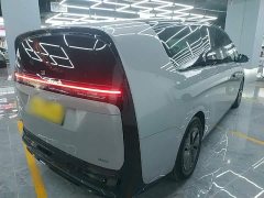 Li Auto Li Xiang MEGA Ultra - ფოტო 6