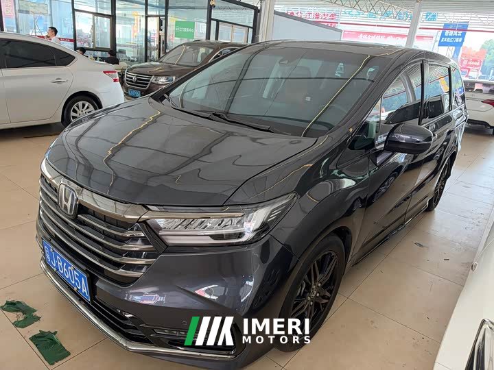 Honda Odyssey 2.0L e:HEV Sharp Radiance Edition