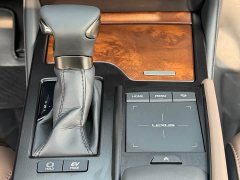 Lexus ES 300h Premium Edition - ფოტო 11