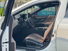 Lexus ES 300h Premium Edition - ფოტო 5