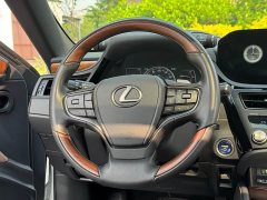 Lexus ES 300h Premium Edition - ფოტო 9