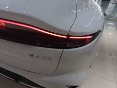 IM Motors Zhiji LS6 Lingxi Smart Driving Theater Edition - ფოტო 7