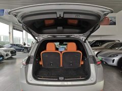 Li Auto L9 2023 Pro - ფოტო 18