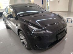 Tesla Model Y Rear-Wheel Drive - ფოტო 3