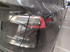 Tesla Model Y Rear-Wheel Drive - ფოტო 7