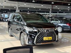 Lexus LM 2020 300h 7-Seater Elegant Edition - ფოტო 3