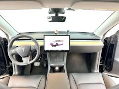 Tesla Model Y Rear-Wheel Drive - ფოტო 10