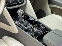 Bentley Bentayga Plug-in Hybrid 3.0T PHEV - ფოტო 18