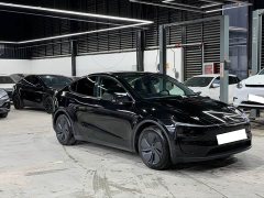 Tesla Model Y Rear-Wheel Drive - ფოტო 3