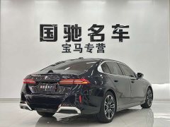 BMW 5 Series 525Li M Sport Package - ფოტო 2
