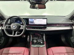 BMW 5 Series 525Li M Sport Package - ფოტო 9