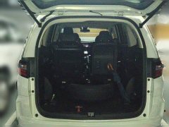 Honda Odyssey 2.0L Sharp Premium Edition - ფოტო 15
