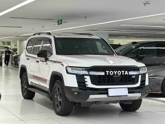 Toyota Land Cruiser (Imported) 2022 GR Sport Japan Version - ფოტო 3