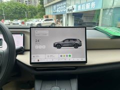 Volvo XC70 Plug-in Hybrid 2026 Two-Wheel Drive Long Range Core - ფოტო 12