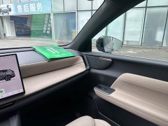 Volvo XC70 Plug-in Hybrid 2026 Two-Wheel Drive Long Range Core - ფოტო 13