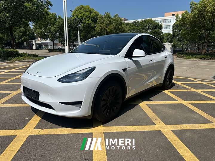 Tesla Model Y Facelift Rear-Wheel Drive