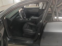 Tesla Model Y Rear-Wheel Drive - ფოტო 5