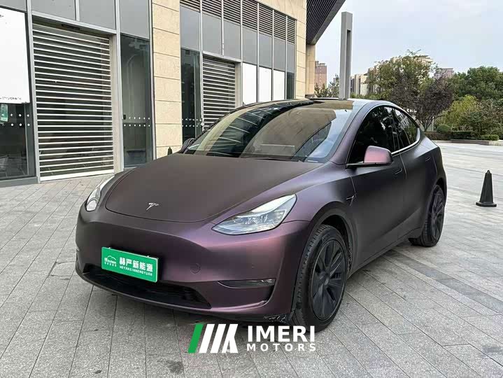 Tesla Model Y Long Range All-Wheel Drive