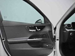 Mercedes-Benz C-Class C 200 L Sport Edition - ფოტო 14