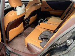 Lexus ES 200 Premium Edition - ფოტო 3