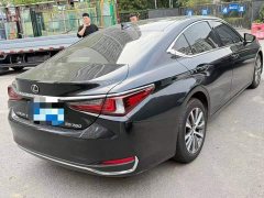 Lexus ES 200 Premium Edition - ფოტო 4