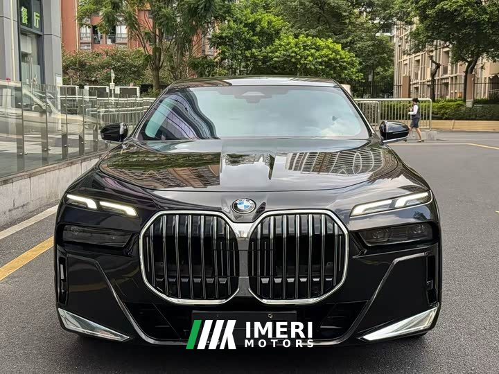 BMW 7 Series 735Li M Sport Package - ავტომობილი ჩინეთიდან