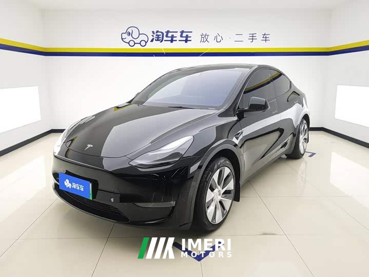 Tesla Model Y Long Range All-Wheel Drive