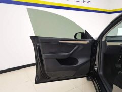 Tesla Model Y Long Range All-Wheel Drive - ფოტო 7