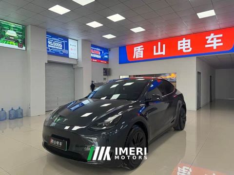 2024 Tesla Model Y Rear-Wheel Drive