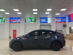 Tesla Model Y Rear-Wheel Drive - ფოტო 3