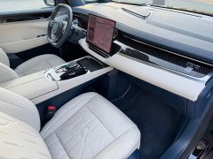 Zeekr 009 Six-Seat Executive AWD 108kWh - photo 17