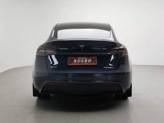 Tesla Model Y Rear-Wheel Drive - ფოტო 4