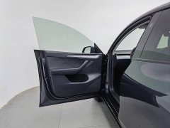 Tesla Model Y Rear-Wheel Drive - ფოტო 8