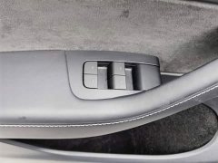 Tesla Model Y Rear-Wheel Drive - ფოტო 9