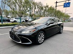 Lexus ES 200 Premium Edition - ფოტო 1